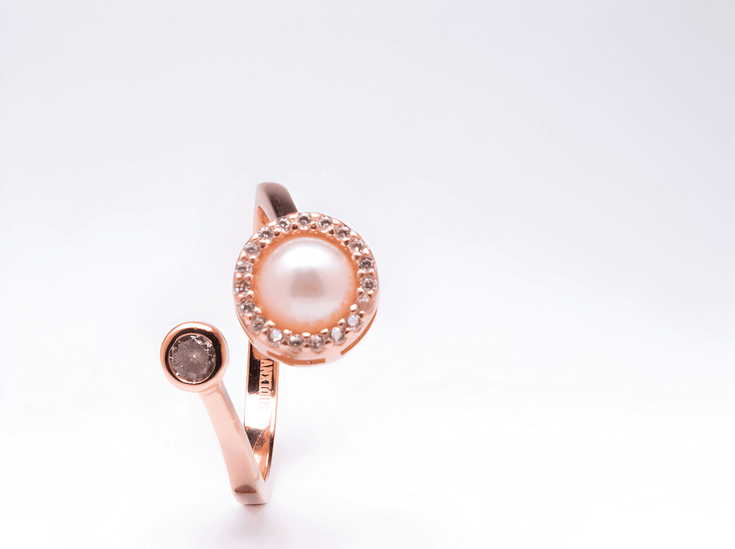 Rose gold faux pearl sterling silver fidget spinner ring - Subtly Anxious