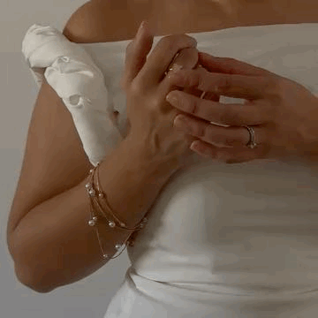 2 spinner rings bundle - Remmie white flower and pearl spinner adjustable 18k gold plated rings - Subtly Anxious