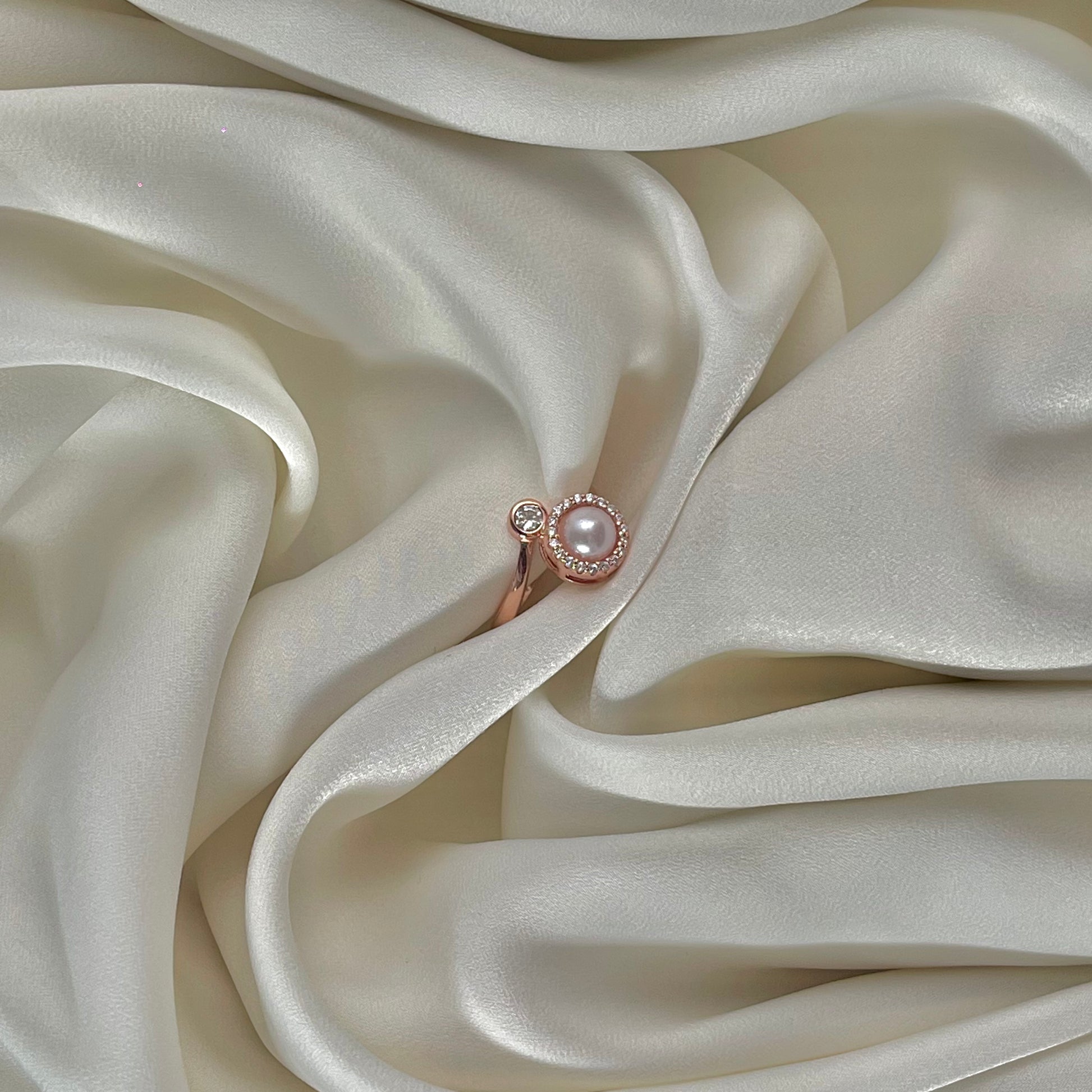 Rose gold faux pearl sterling silver fidget spinner ring - Subtly Anxious