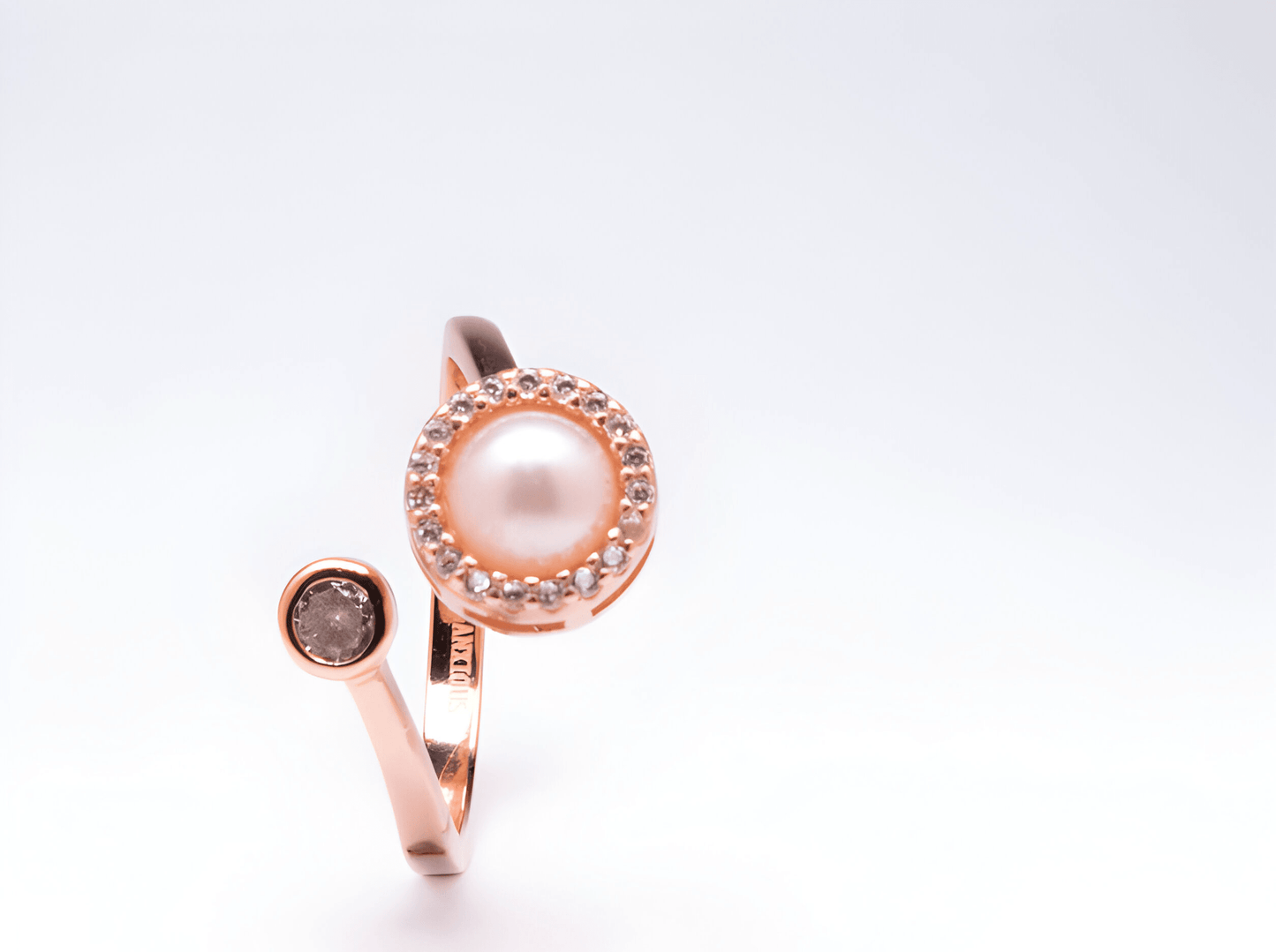 Rose gold faux pearl sterling silver fidget spinner ring - Subtly Anxious